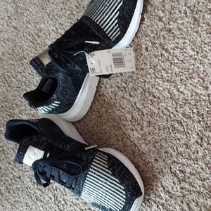 Adidas swift run women shoes